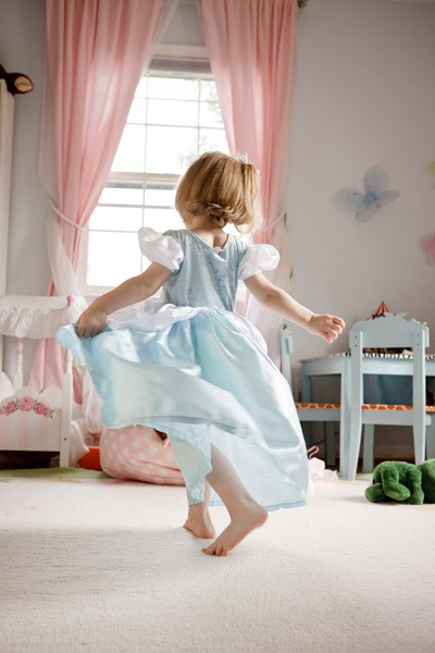 Robert Houser Photographs a Princess