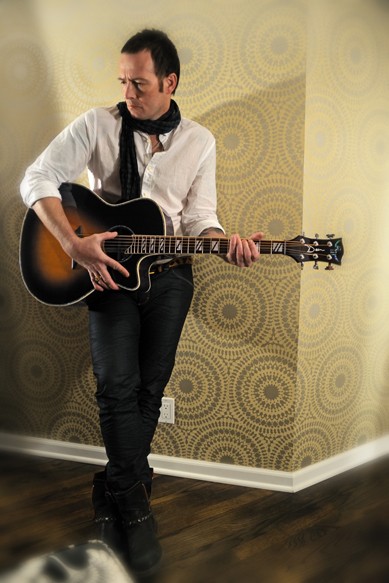 Santoni Photographs Scott Weiland of STP