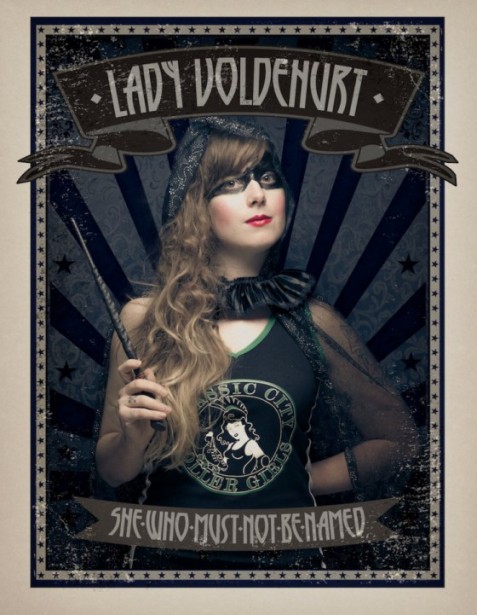 Jim Fiscus shoots trading-card-style portraits of Georgia’s fierce Classic City Rollergirls