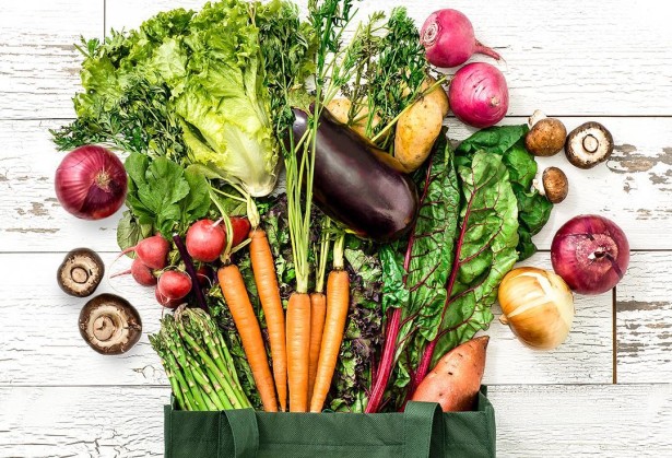 Studio Caswell Shoots Greens for Doorstep Farms
