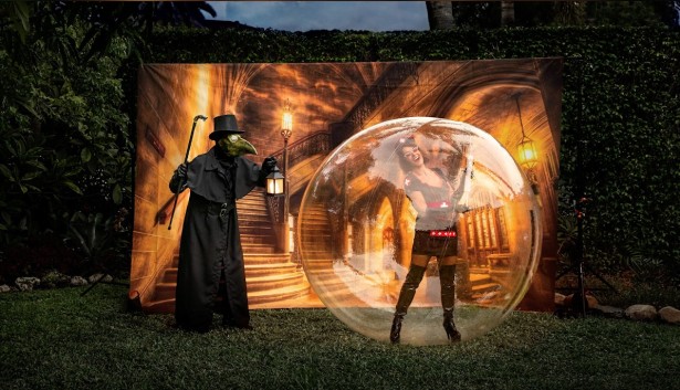 Kamper Shares BTS-Footage from “Plague Doctor Bubble Boy” Shoot