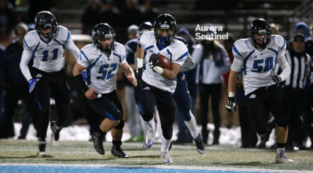 on Friday Nov. 18, 2016 at Valor Christian High School. Photo by Gabriel Christus/Aurora Sentinel