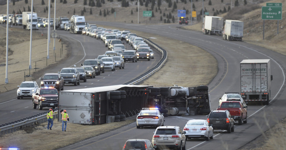 Hurricaneforce winds, freezing rain and snow hit Colorado Aurora