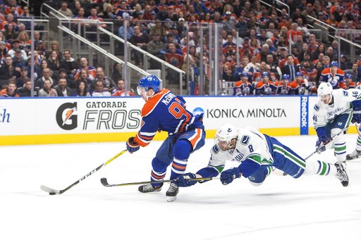 Thousands of Oilers fans to take in game 1 of National Hockey League playoffs Thousands of Oilers fans to take in game 1 of National Hockey League playoffs
