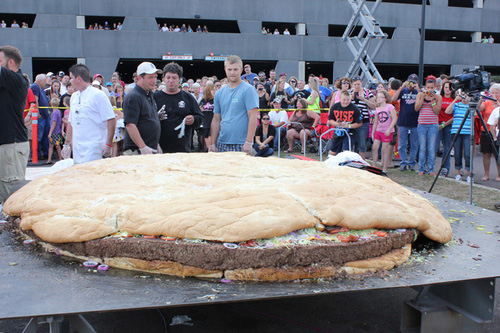 Odd One Ton Cheeseburger