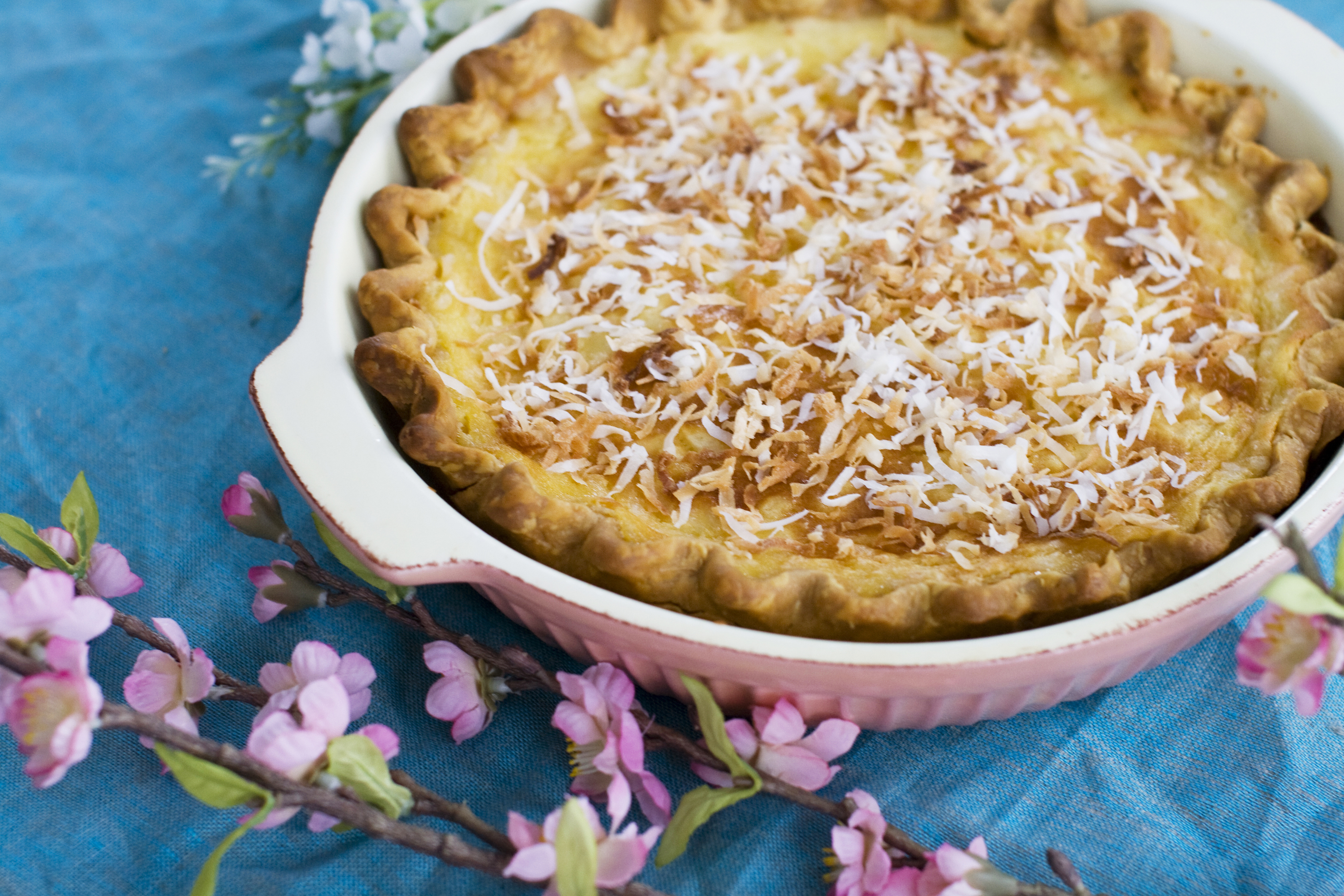 FOOD AMERICAN TABLE CUSTARD PIE