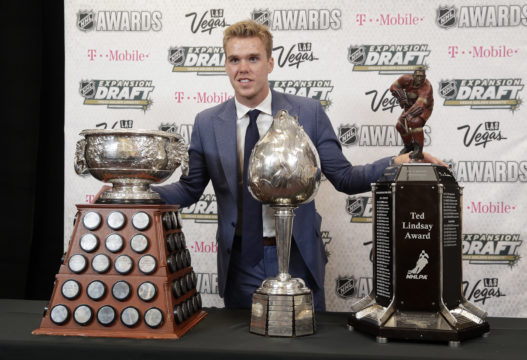 Wayne Gretzky to present Hart Trophy at NHL Awards Wayne Gretzky to present Hart Trophy at NHL Awards