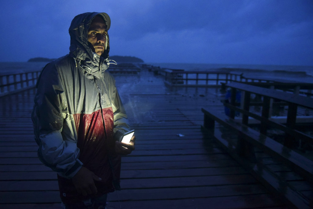 Hurricane Maria hits Puerto Rico after slamming Dominica