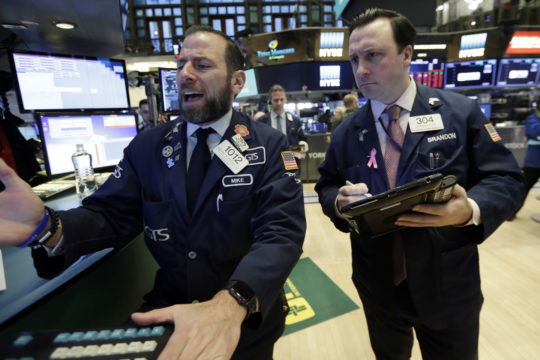 Dow, S&P 500 dip amid volatility in USA stocks