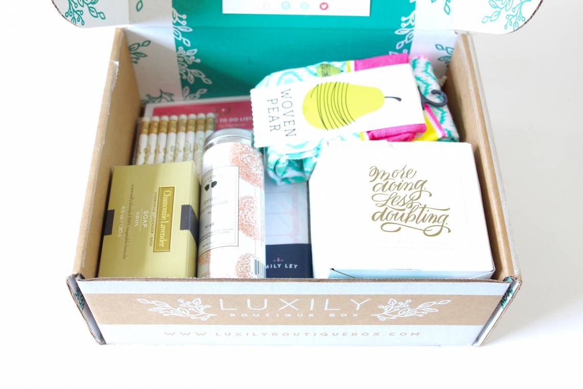 Luxily Boutique Box April 2016 2