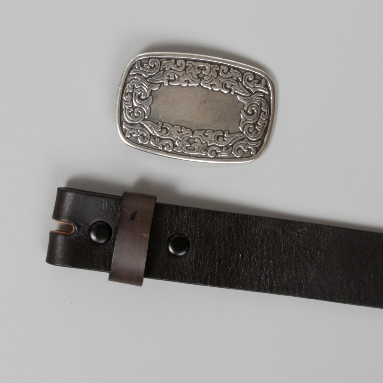 Snap On Leather Jean Belt with Western Fancy Scroll Engraving Oval Buckle - Bild 32 von 33