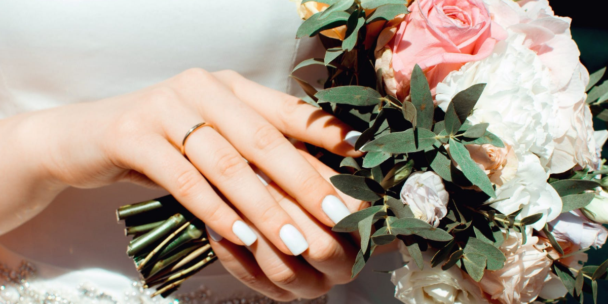 esmaltes coloridos para noivas
