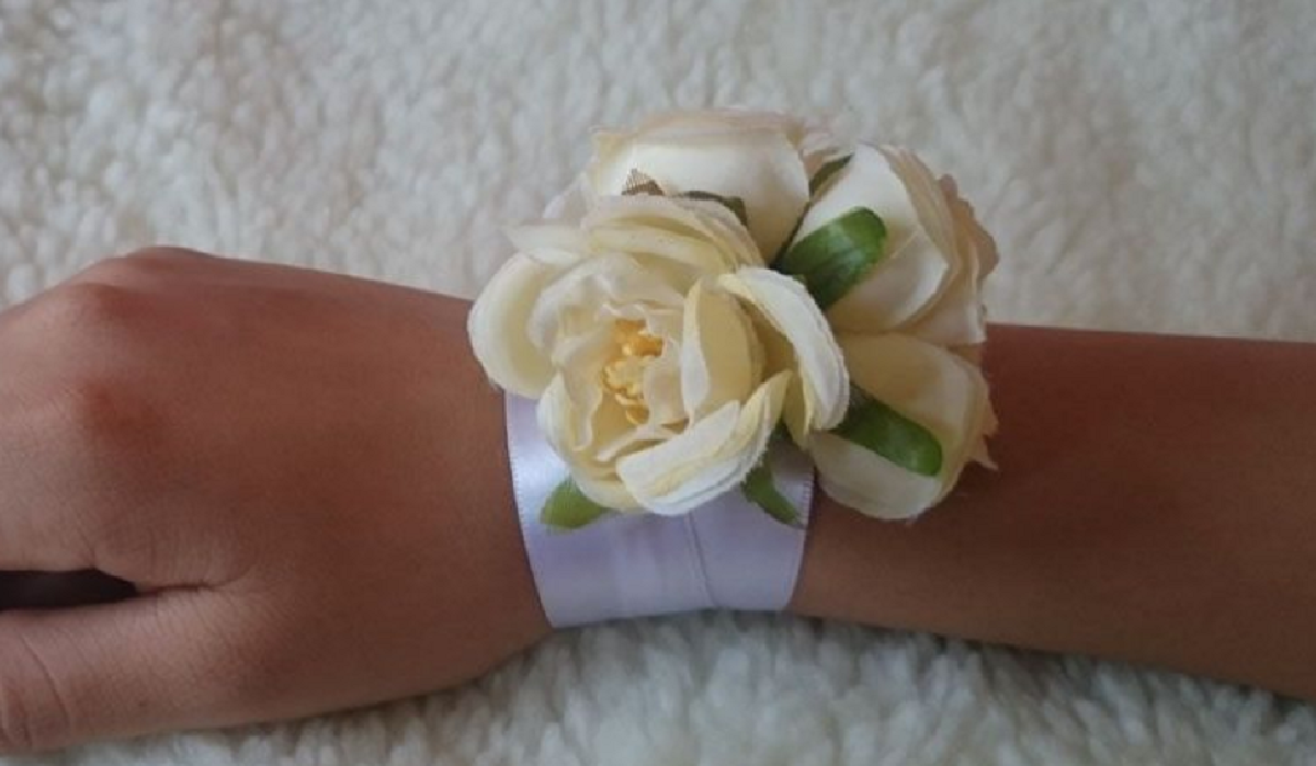 corsage floral