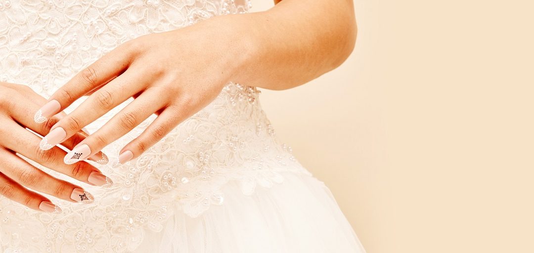 Adesivos de unhas para noivas que adoram novidade!