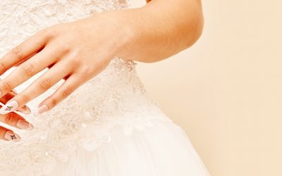 Adesivos de unhas para noivas que adoram novidade!