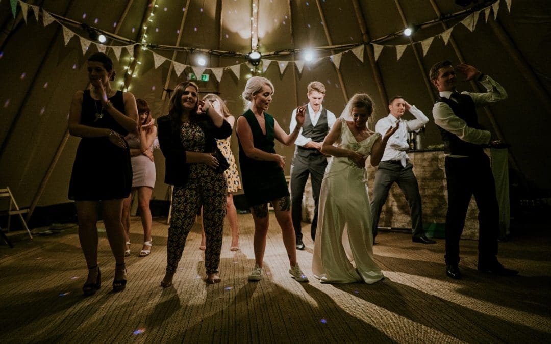 4 estilos de dança de casamento para você se inspirar