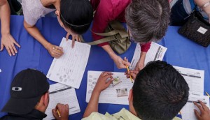 Firmas-para-destitucion-de-Maduro