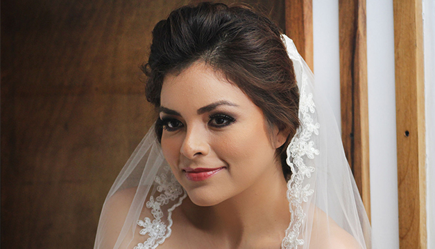 Maquillaje tradicional velo mantilla espanola