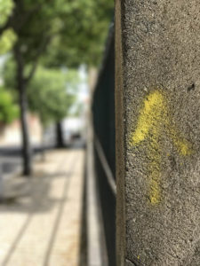 Arrows mark the way to the Camino. Not always easy to find.