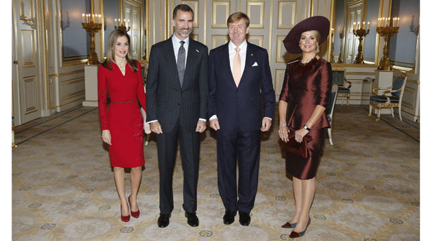 Letizia arrasa con su look