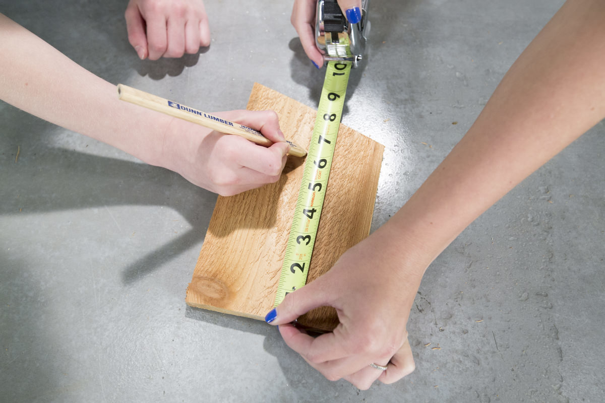 cedar birdhouse measure to drill cedar birdhouse measure to drill