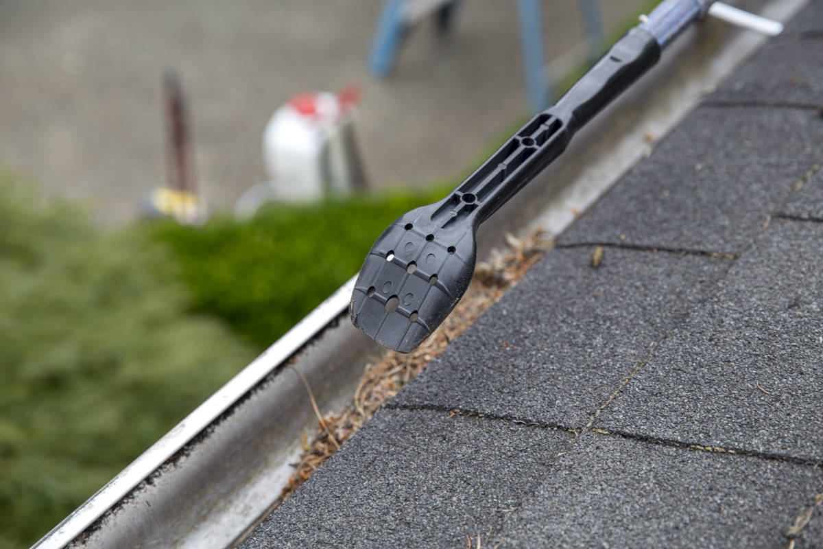 Dunn DIY How to Clean Your Gutters Like A Professional Seattle WA 7