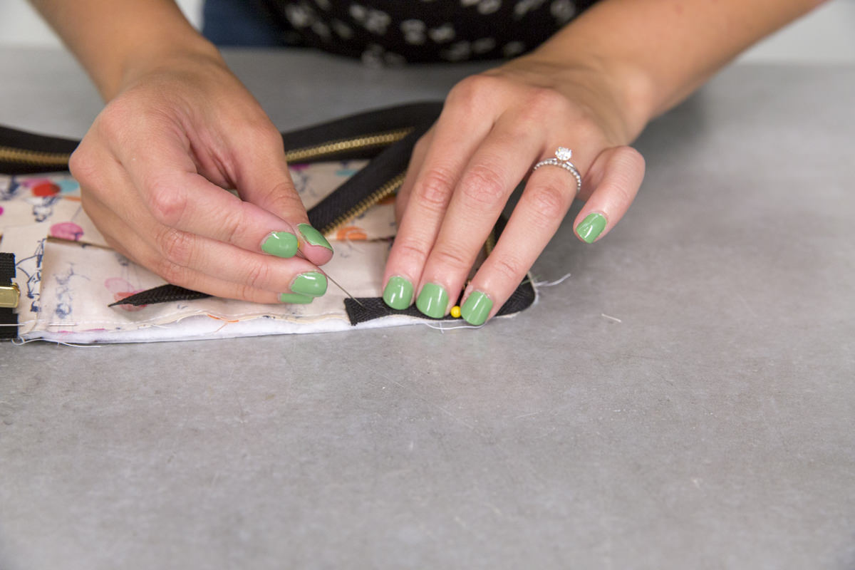 adding zipper for diy lunch box