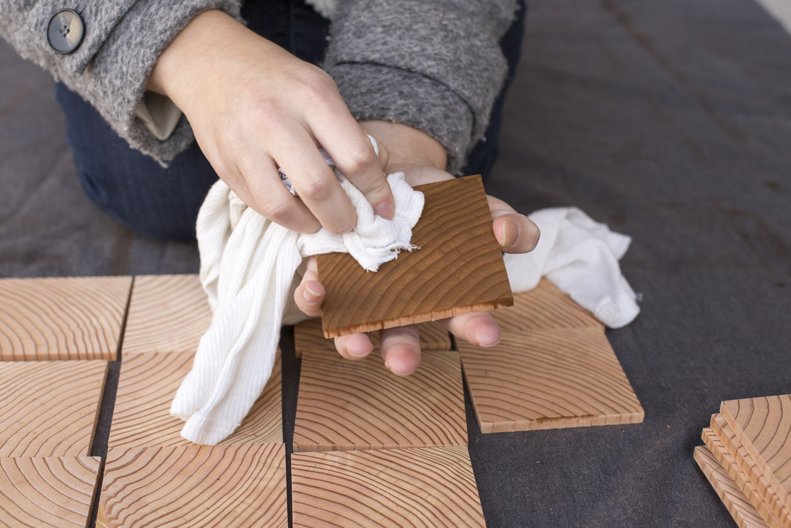 stain all materials for your serving tray