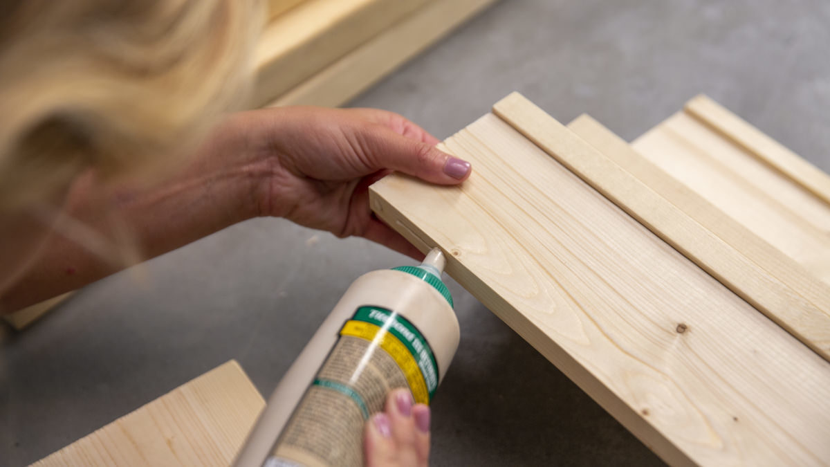 gluing top of diy spice rack