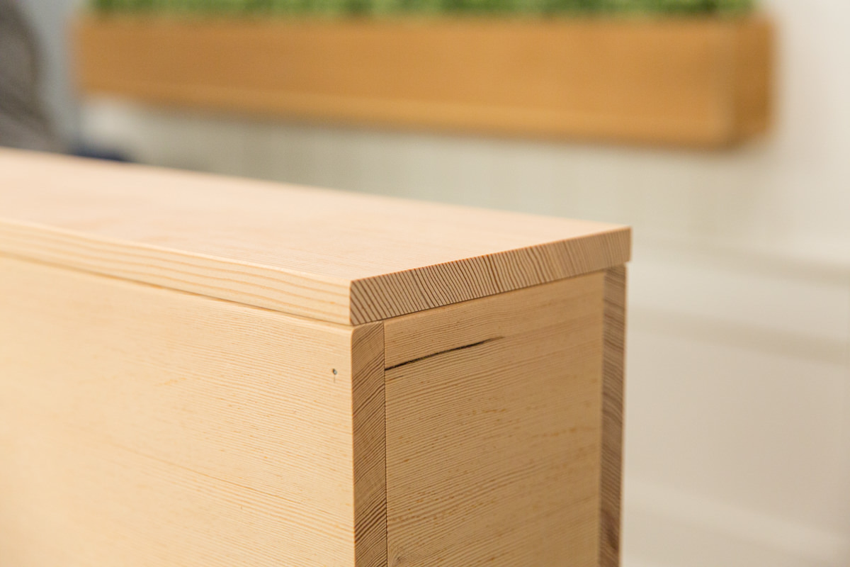 table end glue table end glue