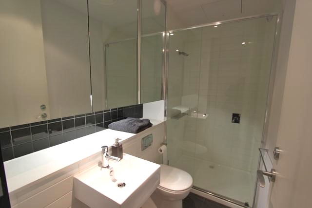 815 / 30 - 34 Bray Street, South Yarra