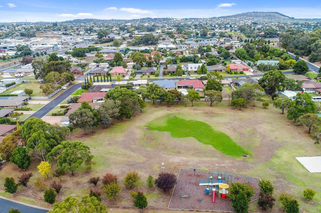 12 Jasmine Avenue, Mount Gambier