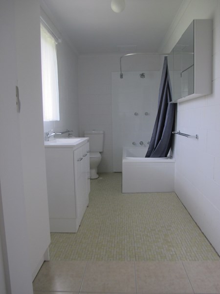 15 Hillside Crescent, Kianga