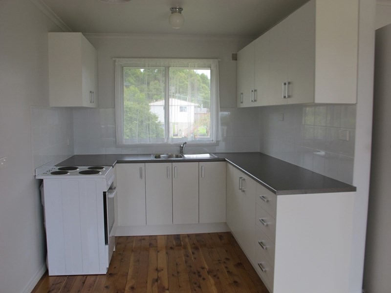 15 Hillside Crescent, Kianga