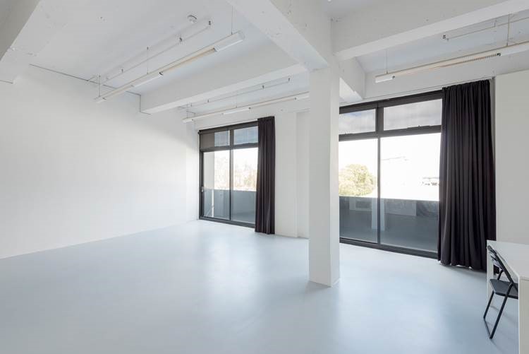 4.06/77 Dunning Avenue