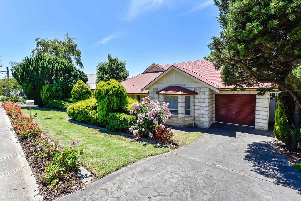 2 / 2B Lake Terrace West, Mount Gambier