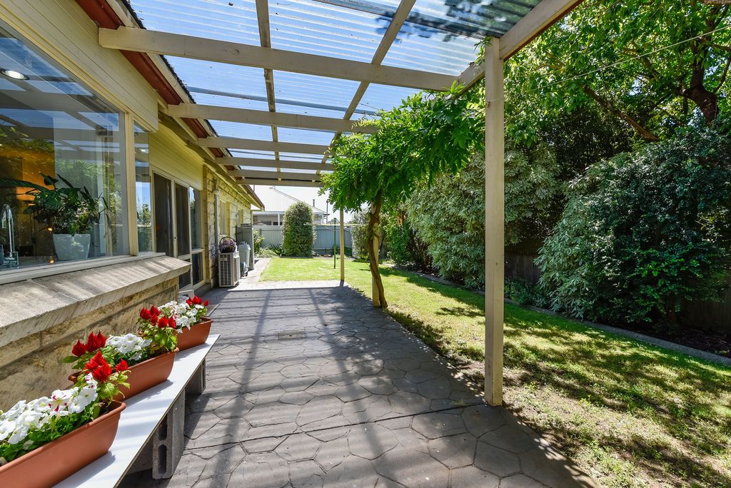 2 / 2B Lake Terrace West, Mount Gambier