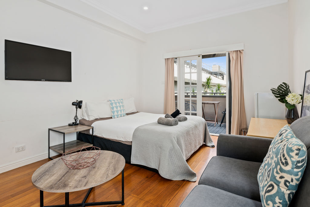 63 Ebley Street