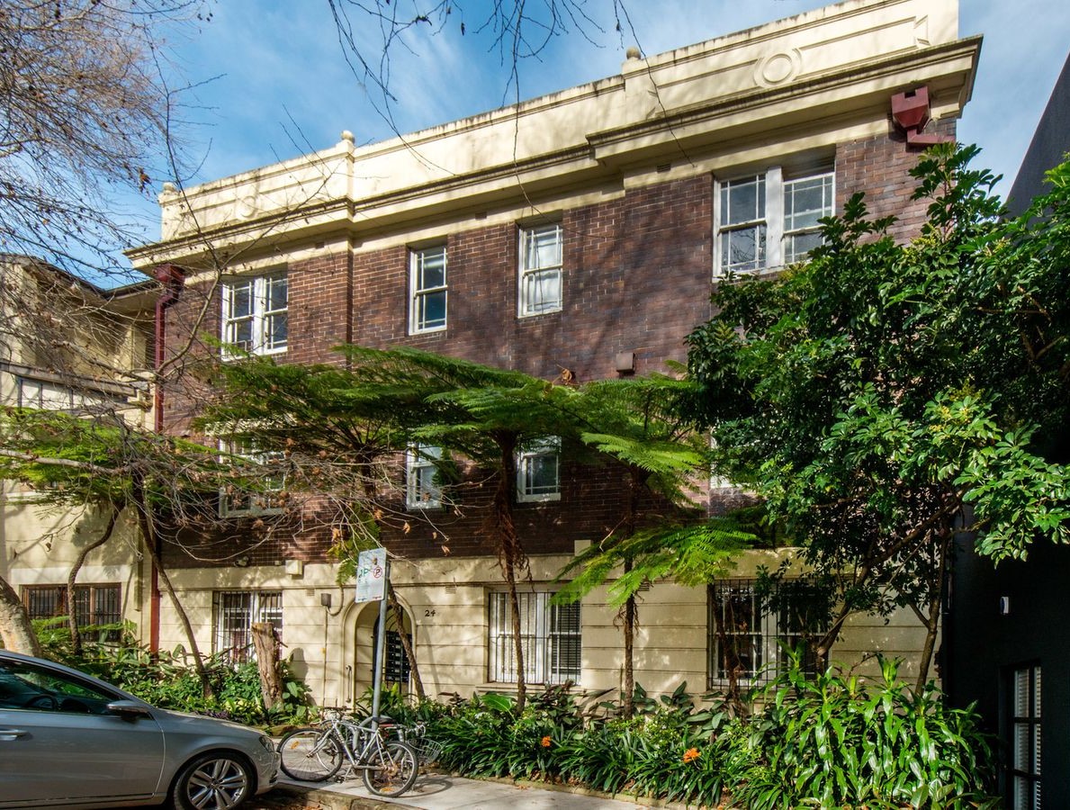 24 Royston Street