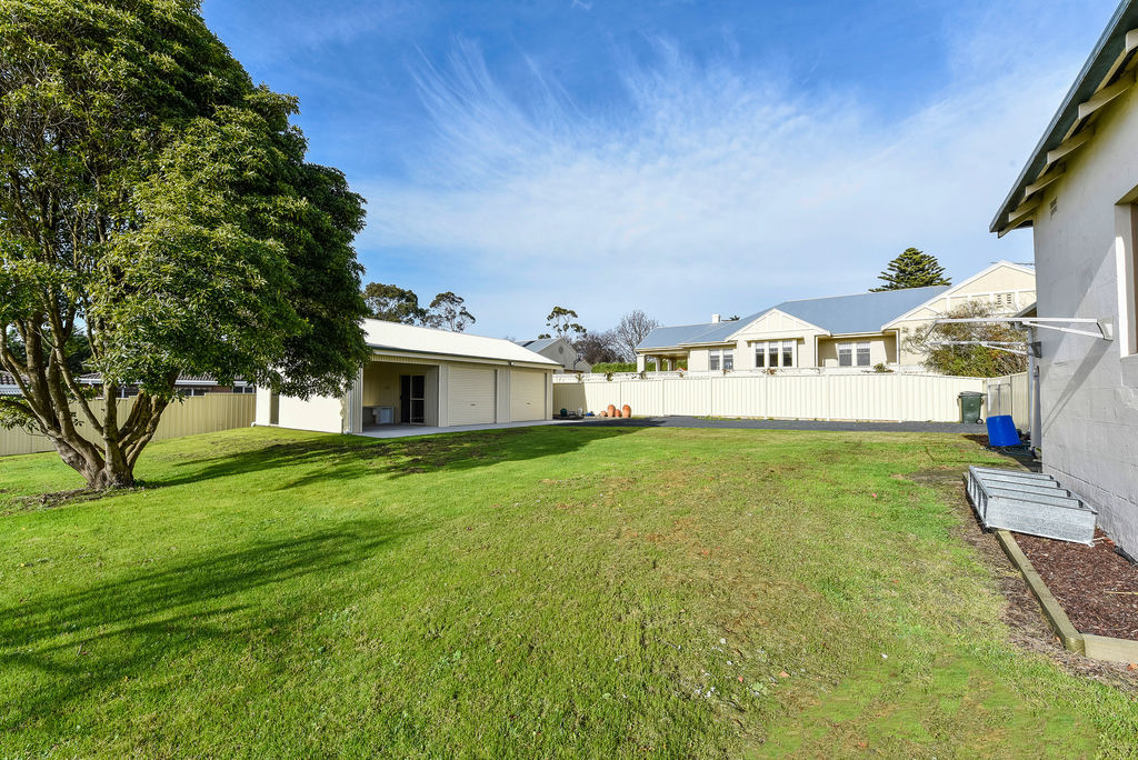 75 Bay Road, Mount Gambier
