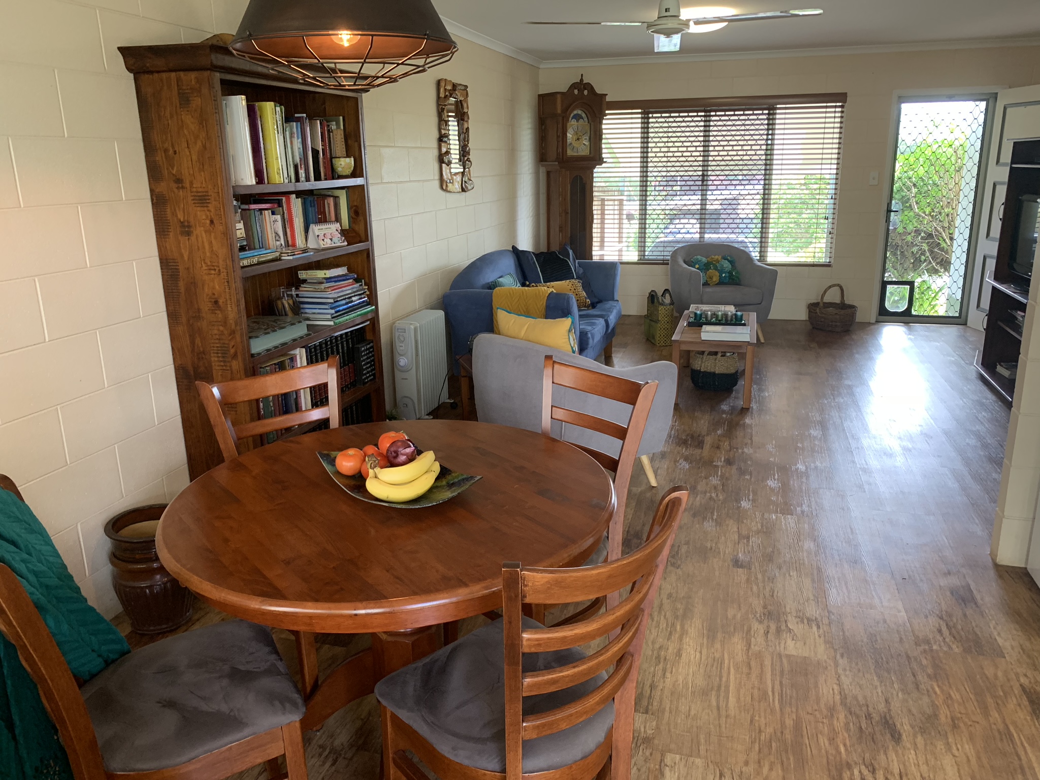 4 / 23 Tower Avenue, Atherton