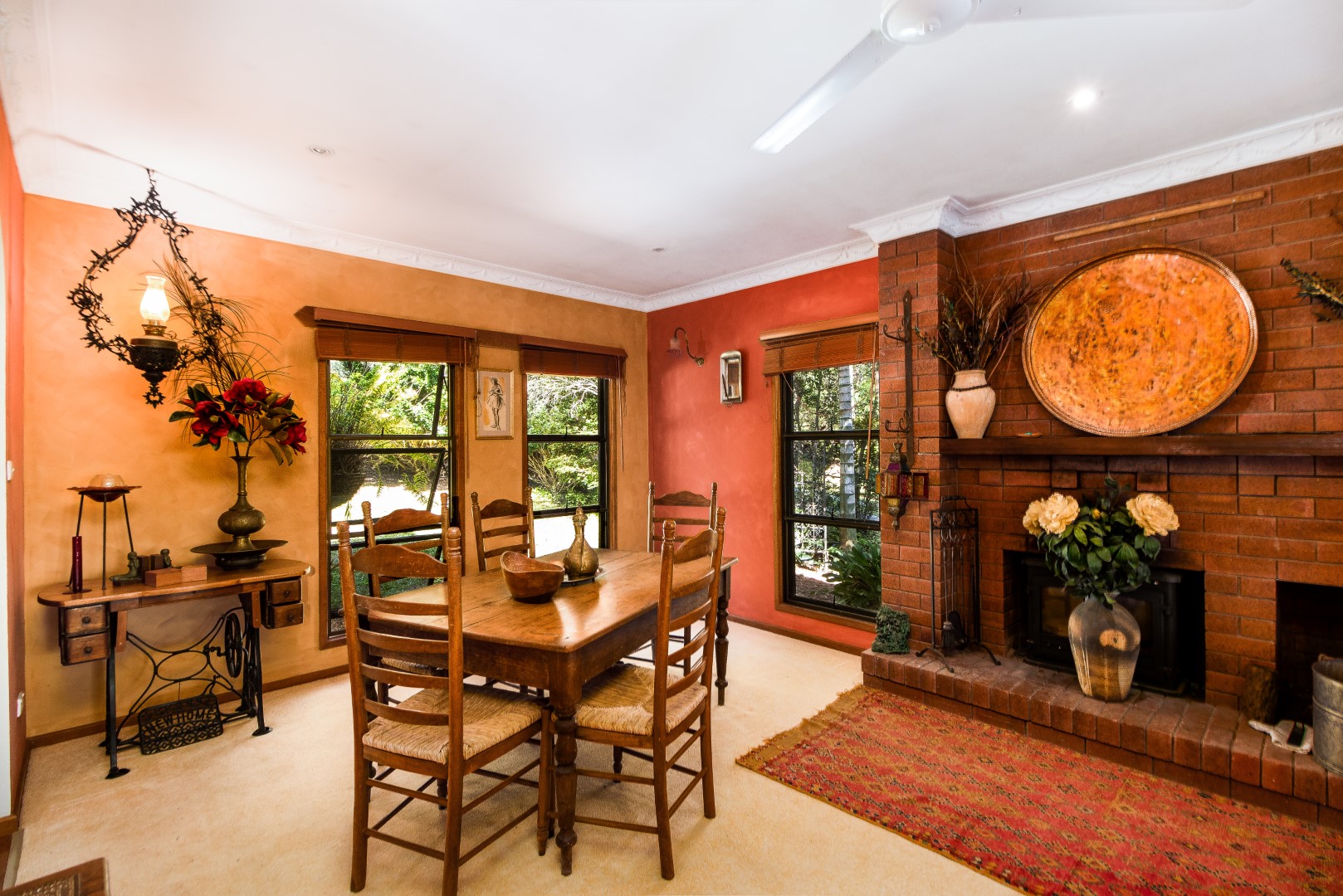 24 Wavell Drive, Tinaroo