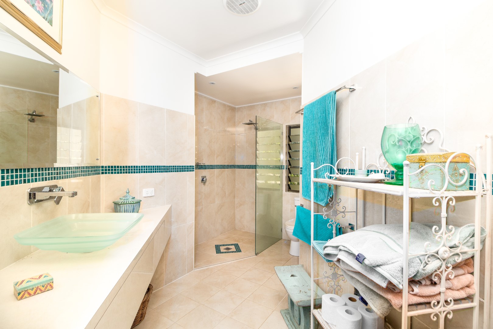 24 Wavell Drive, Tinaroo