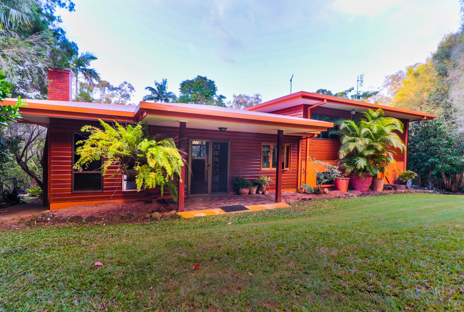 24 Wavell Drive, Tinaroo