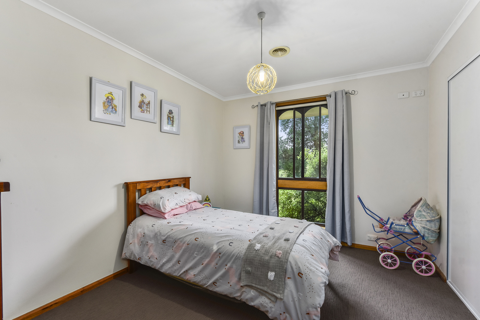 18 Billing Road, Worrolong