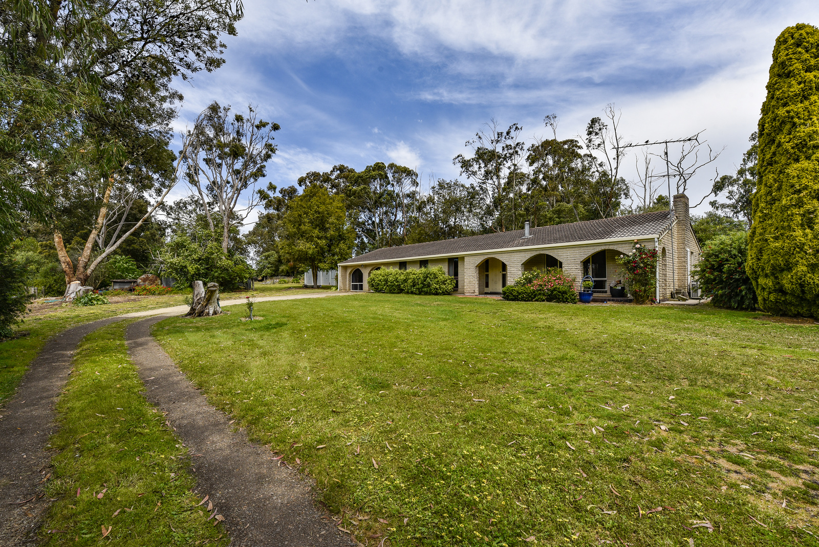 18 Billing Road, Worrolong