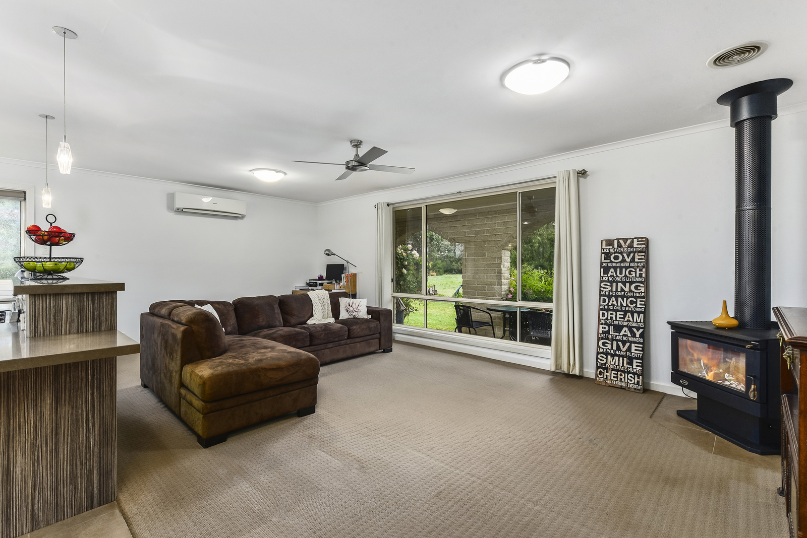 18 Billing Road, Worrolong