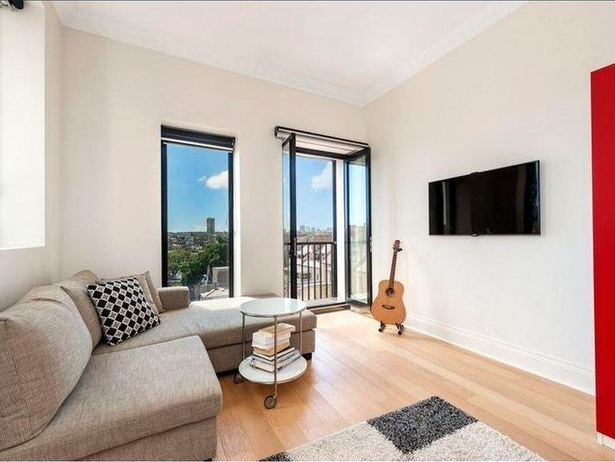 18 Bayswater Road