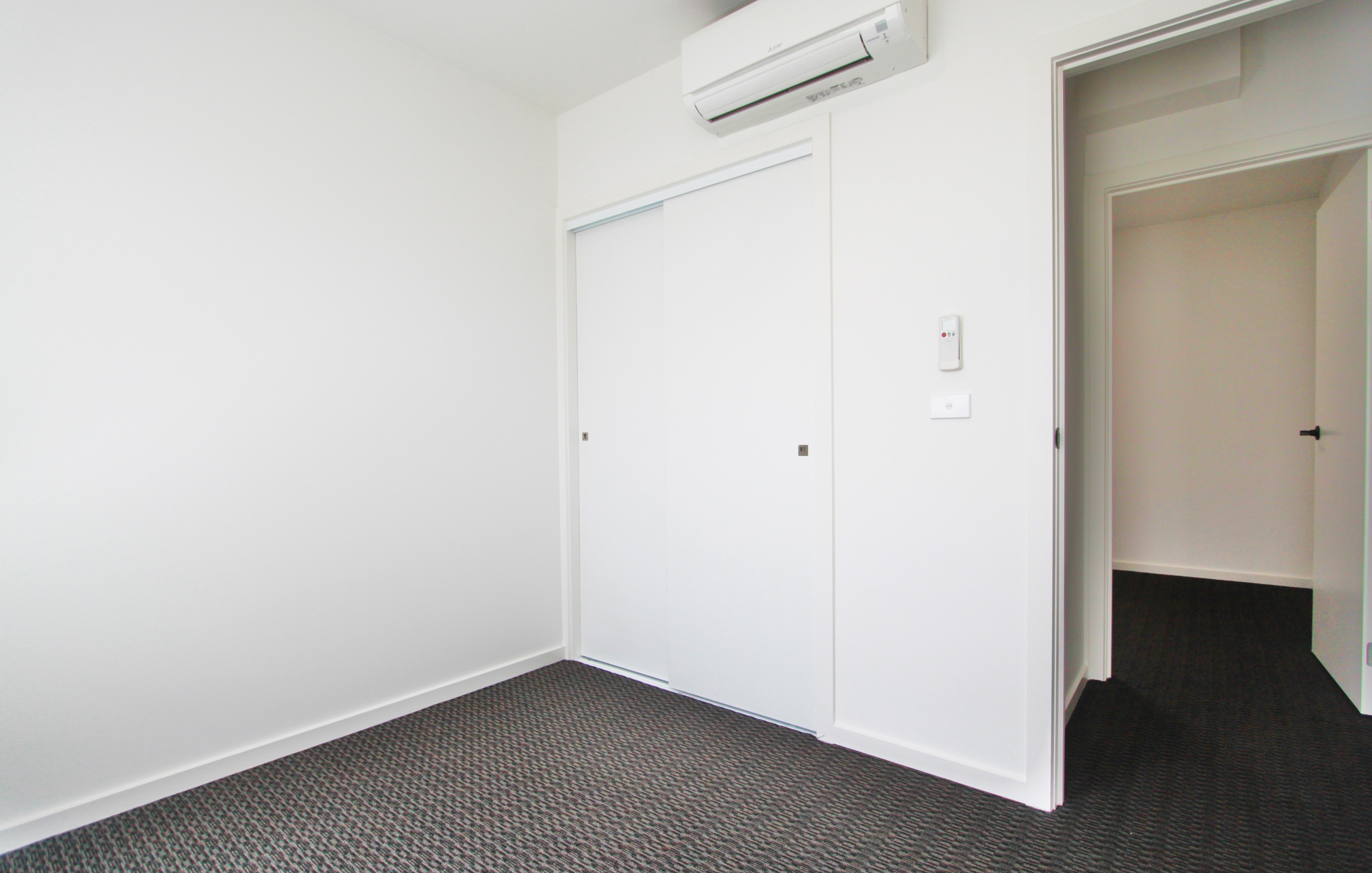 1 / 302 Huntingdale Road, Huntingdale