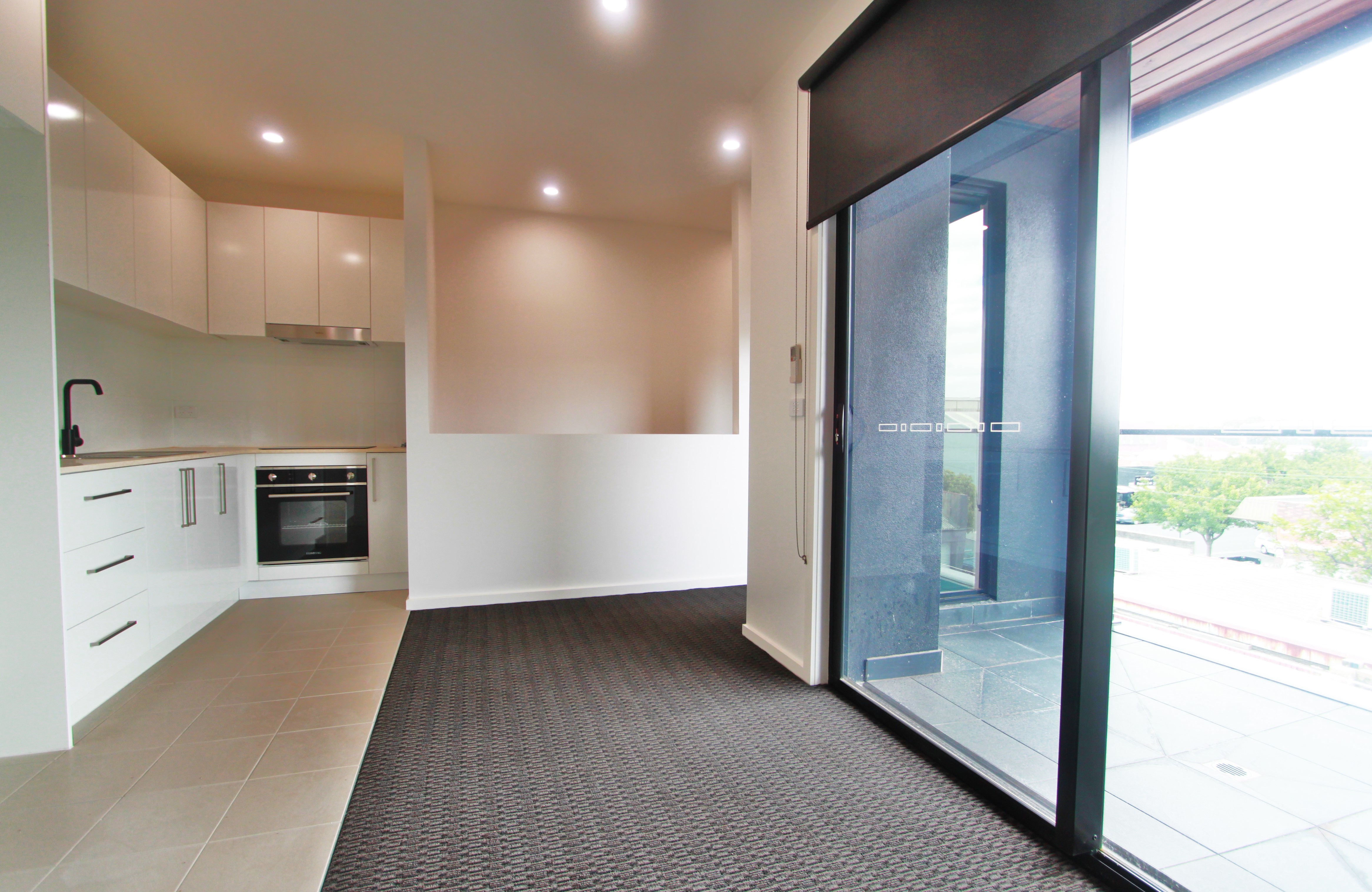 1 / 302 Huntingdale Road, Huntingdale